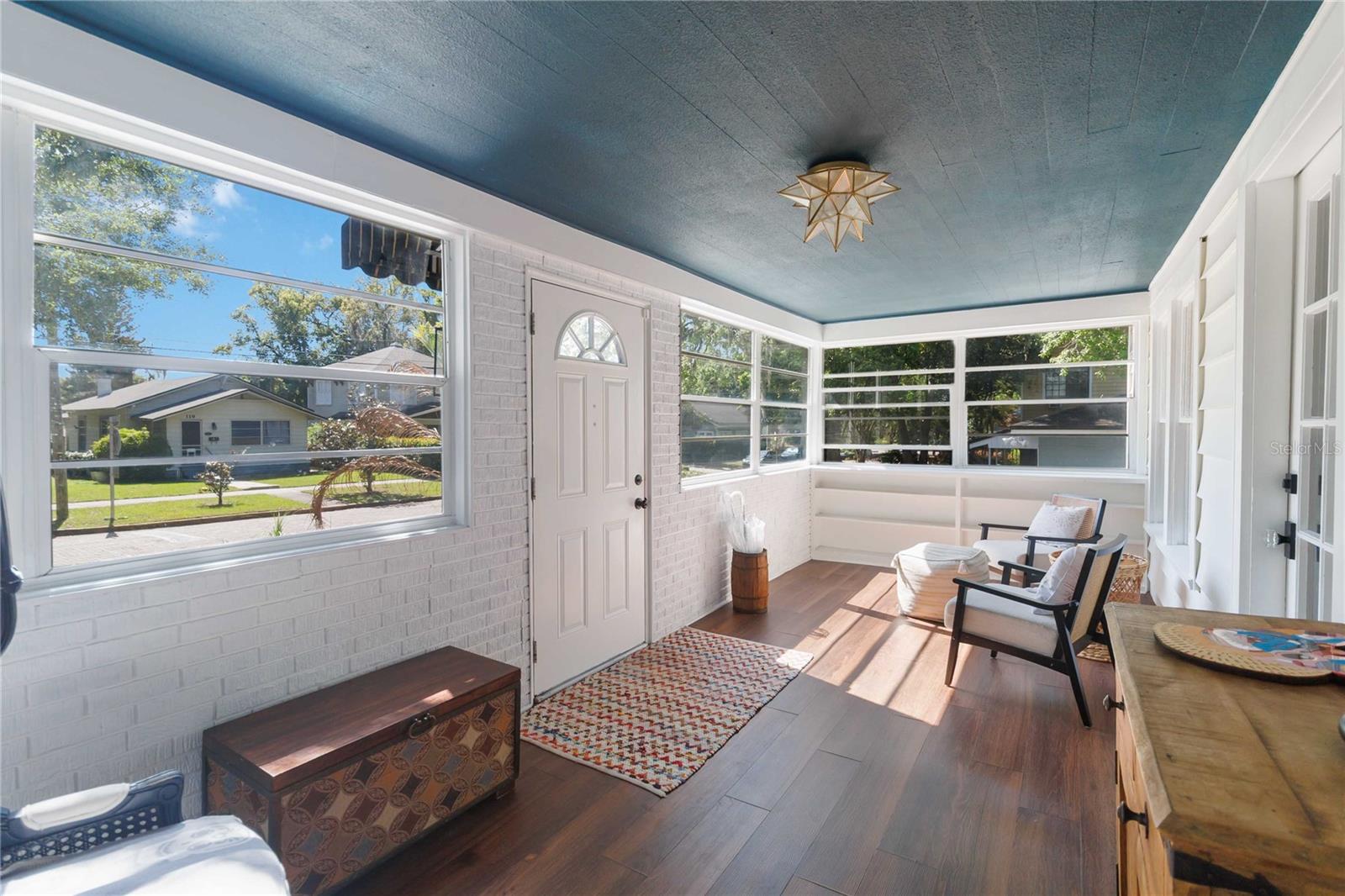 Image 4 of 41 For 122 Mills Avenue