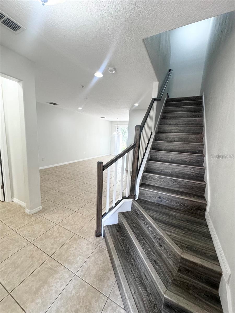 Image 5 of 25 For 9319 Strongbark Lane