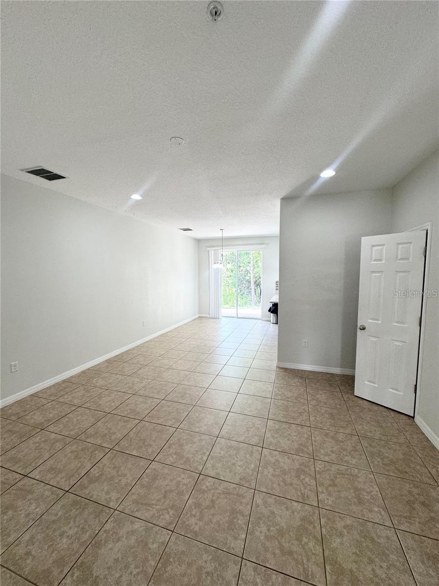 Image 6 of 25 For 9319 Strongbark Lane