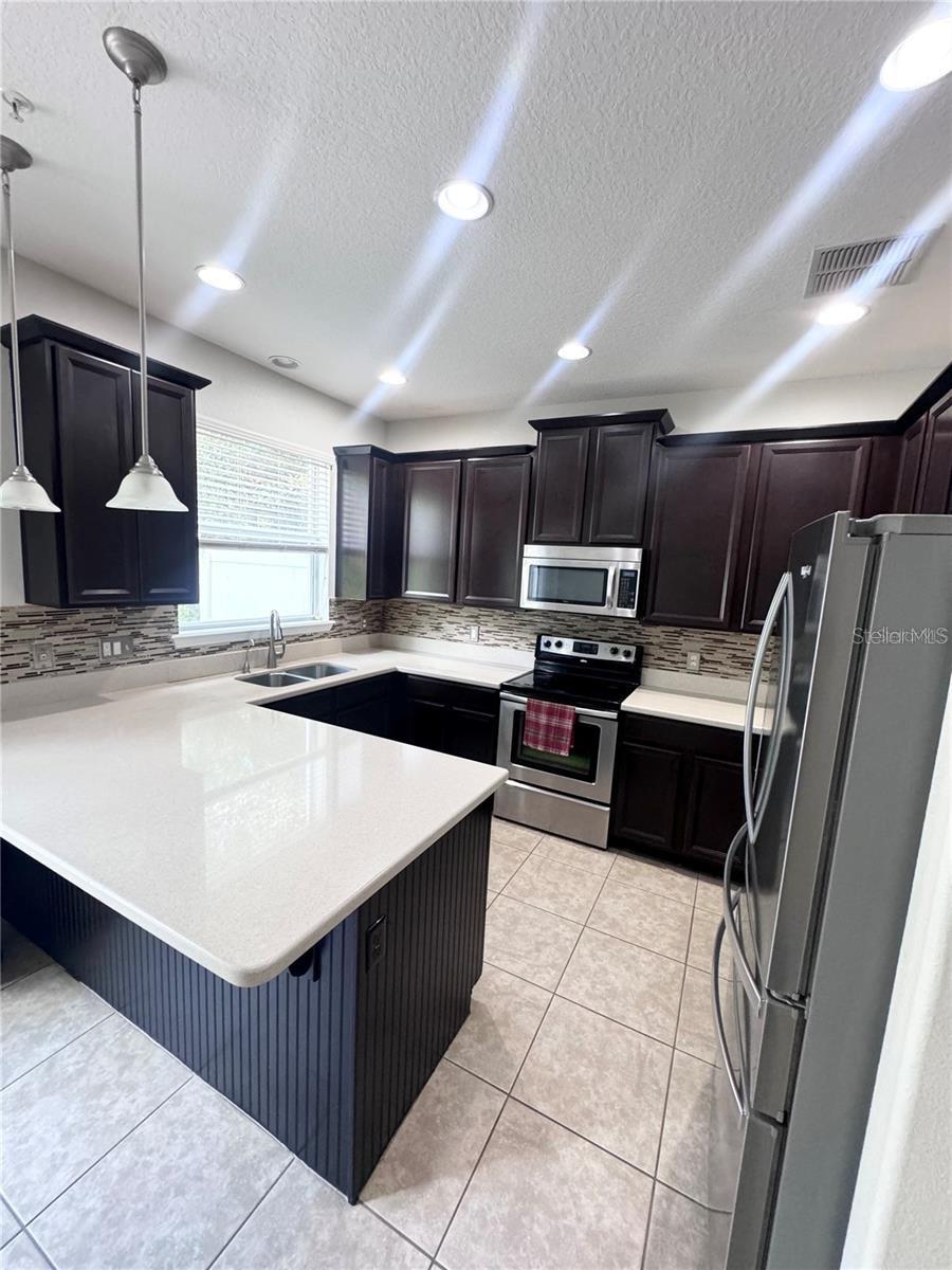 Image 7 of 25 For 9319 Strongbark Lane