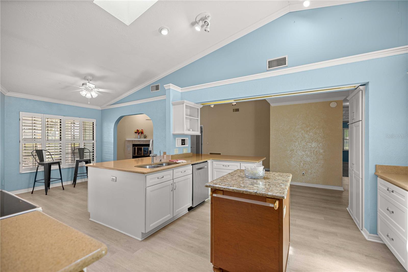 Image 7 of 62 For 1010 120th Place