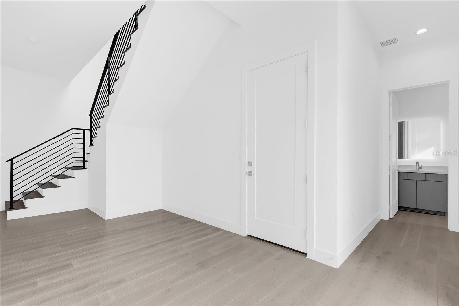 Image 13 of 44 For 1776 Mondrian Circle