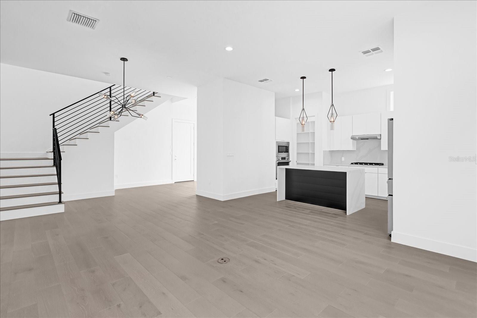 Image 14 of 44 For 1776 Mondrian Circle