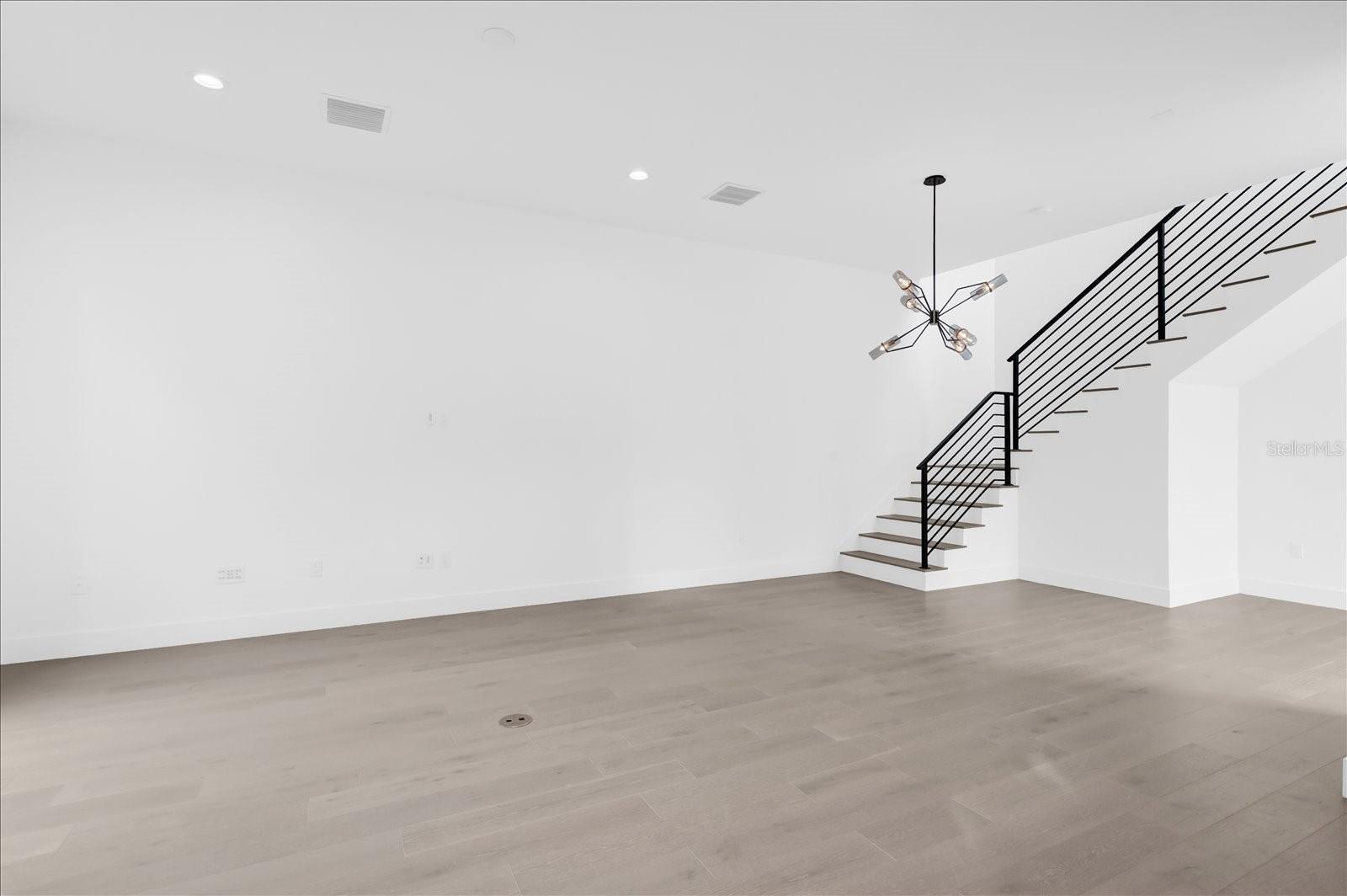 Image 19 of 44 For 1776 Mondrian Circle