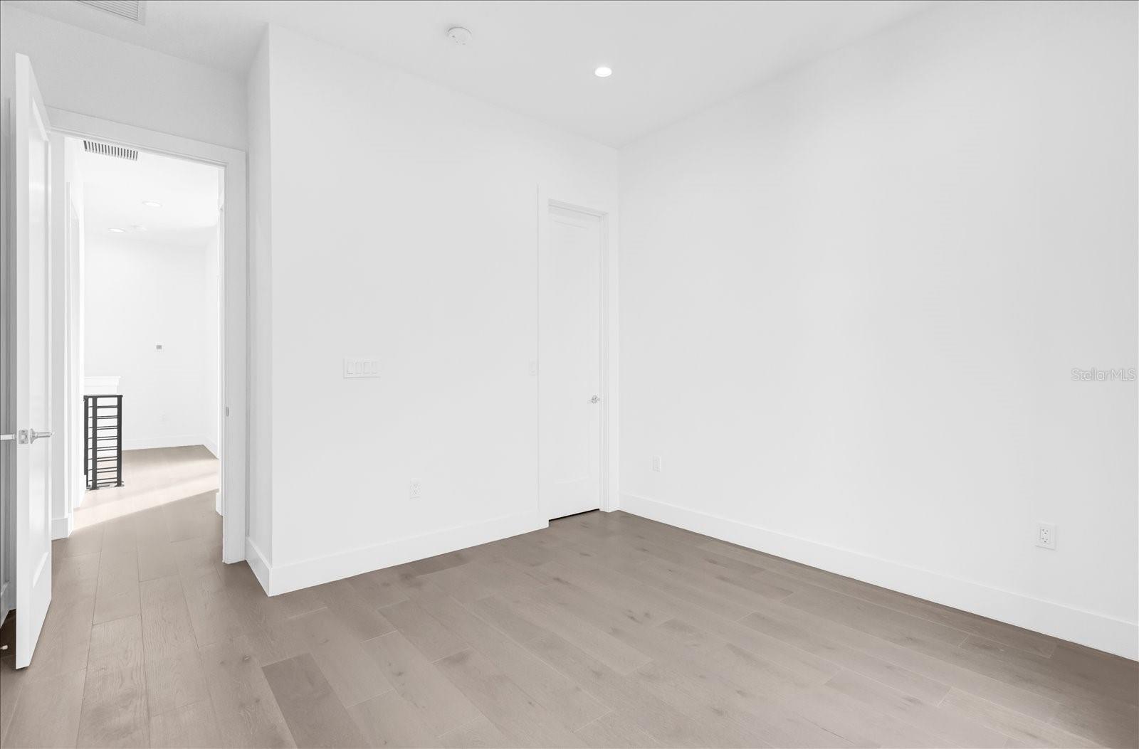 Image 24 of 44 For 1776 Mondrian Circle