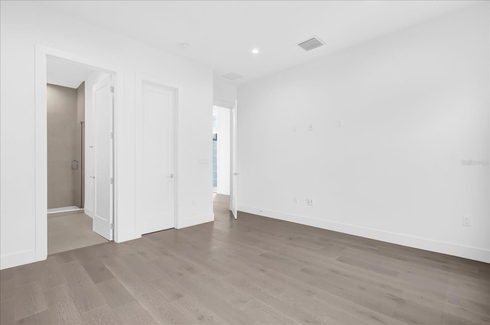 Image 26 of 44 For 1776 Mondrian Circle