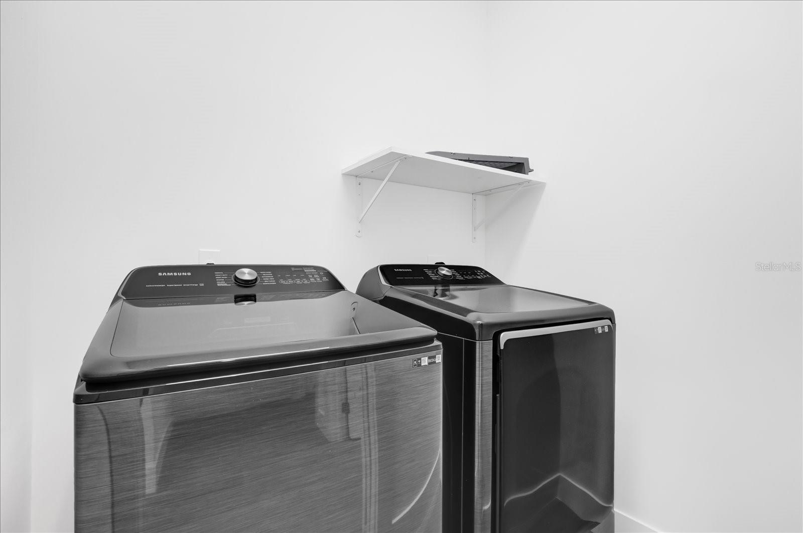 Image 28 of 44 For 1776 Mondrian Circle