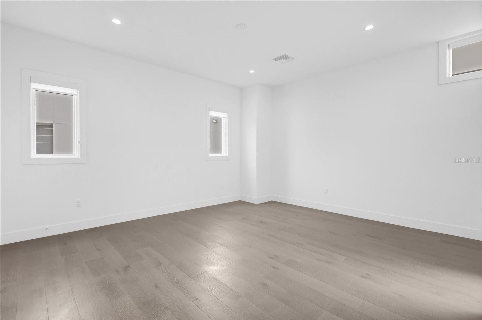 Image 31 of 44 For 1776 Mondrian Circle