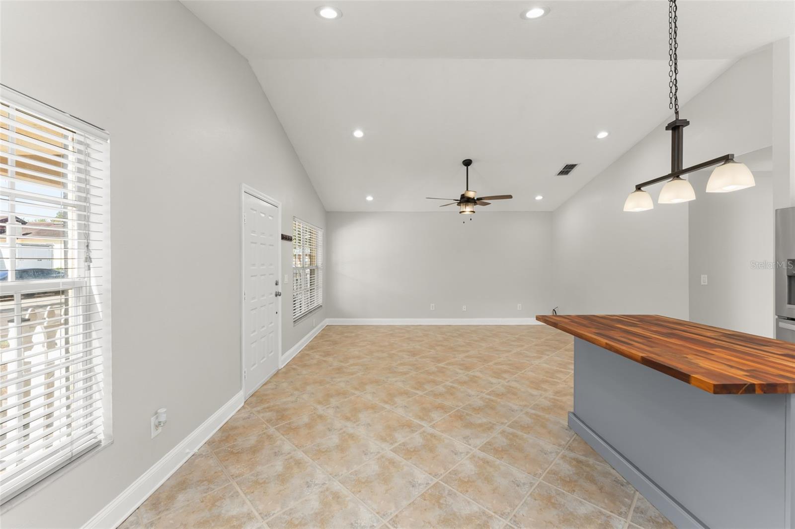 Image 11 of 36 For 665 Lyman Avenue