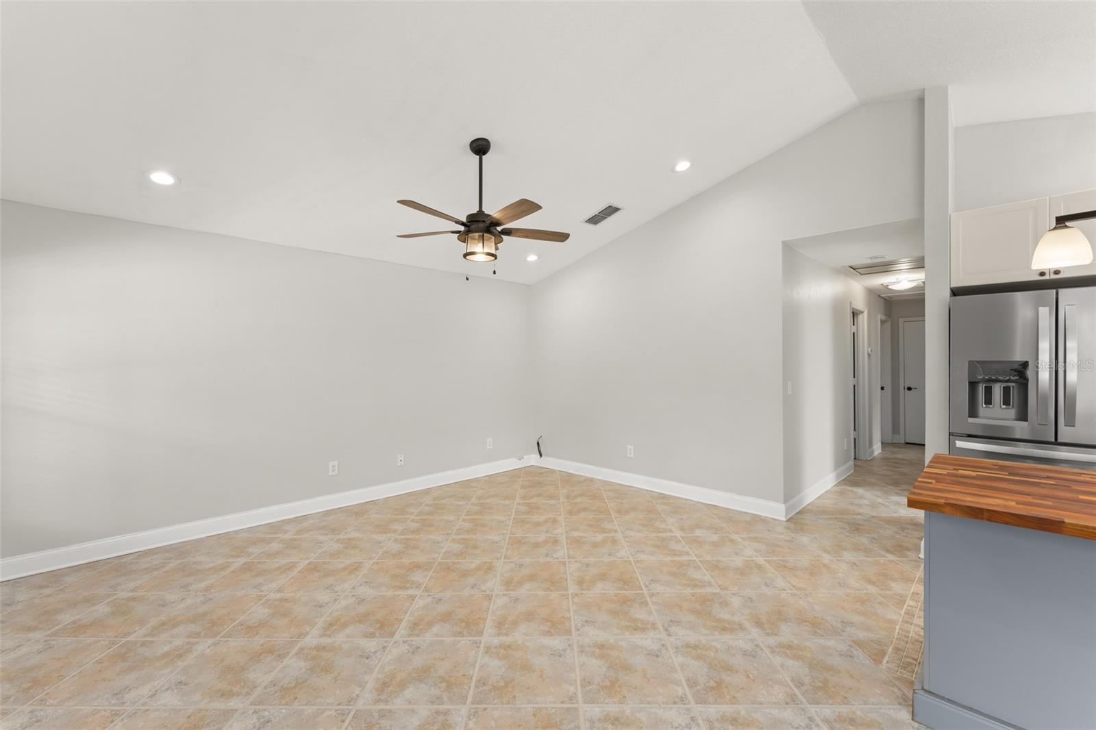 Image 12 of 36 For 665 Lyman Avenue