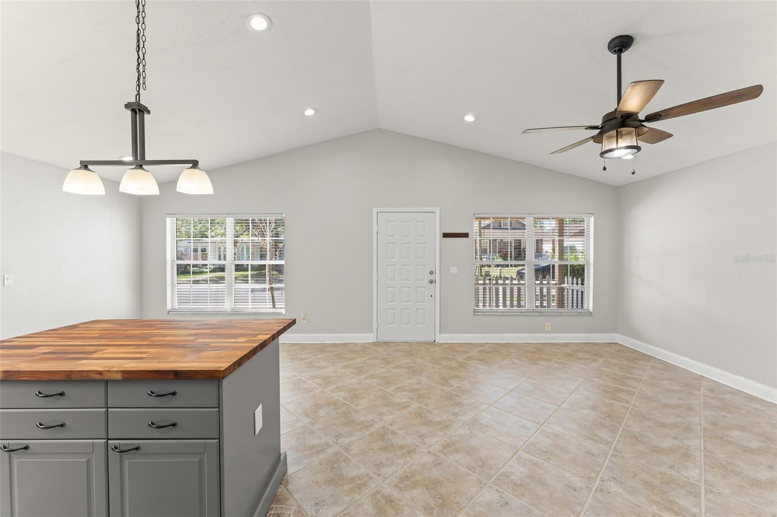 Image 17 of 36 For 665 Lyman Avenue