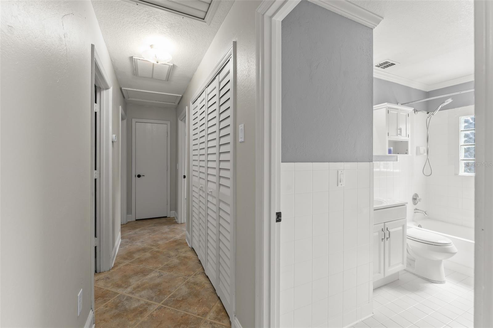 Image 19 of 36 For 665 Lyman Avenue