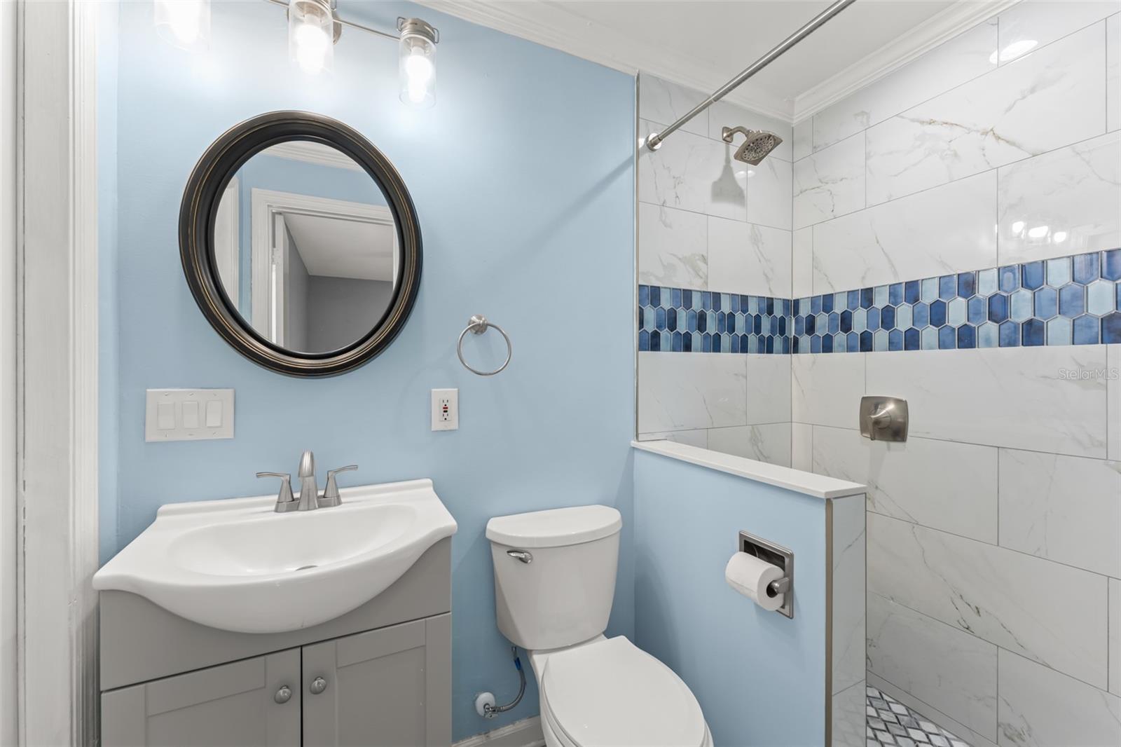 Image 28 of 36 For 665 Lyman Avenue