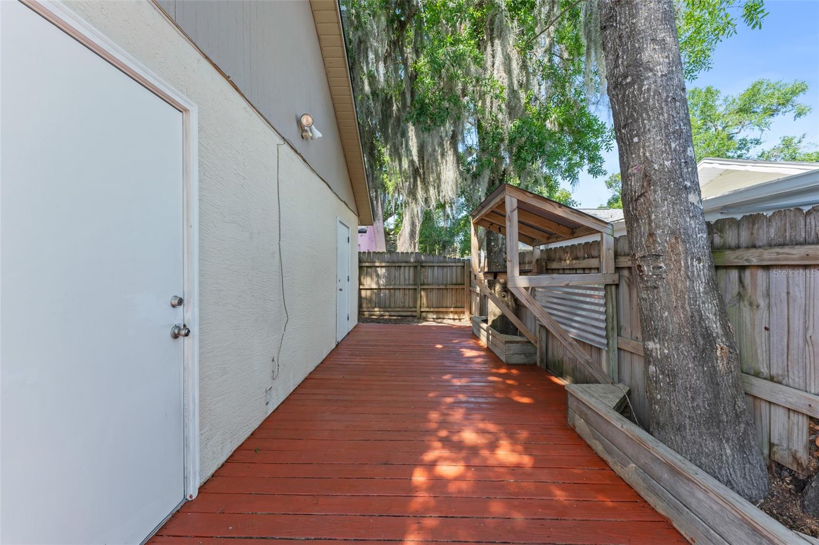 Image 31 of 36 For 665 Lyman Avenue