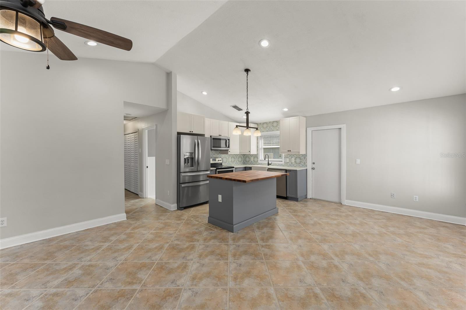 Image 5 of 36 For 665 Lyman Avenue