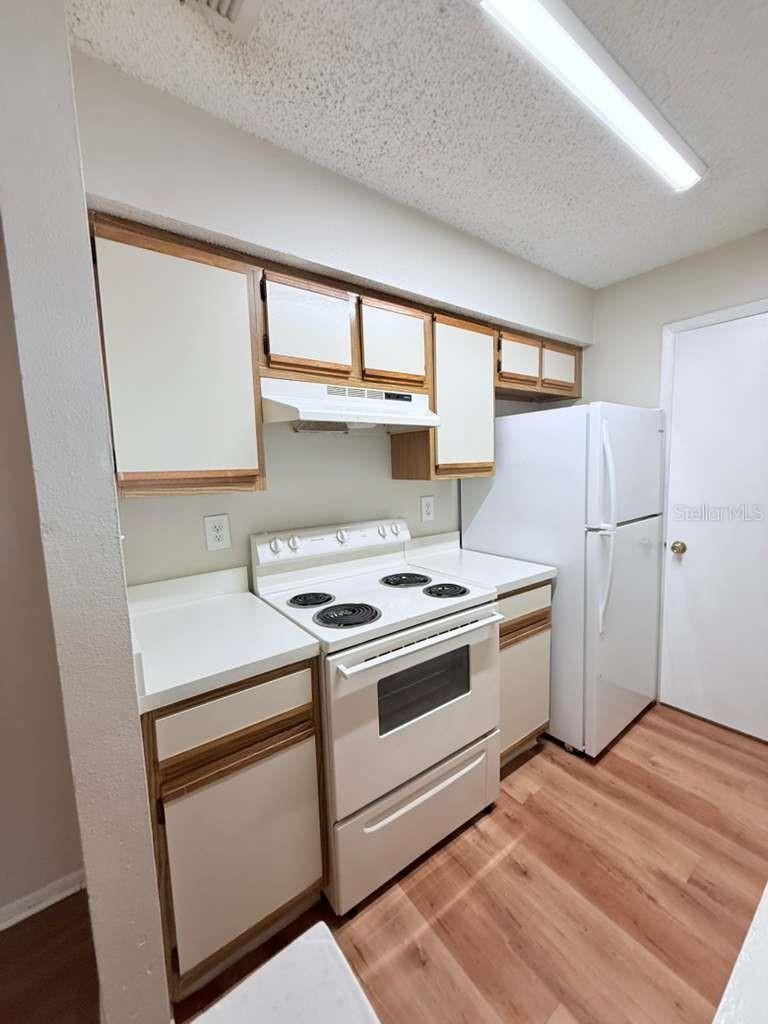 Image 11 of 21 For 315 Wymore Road 101