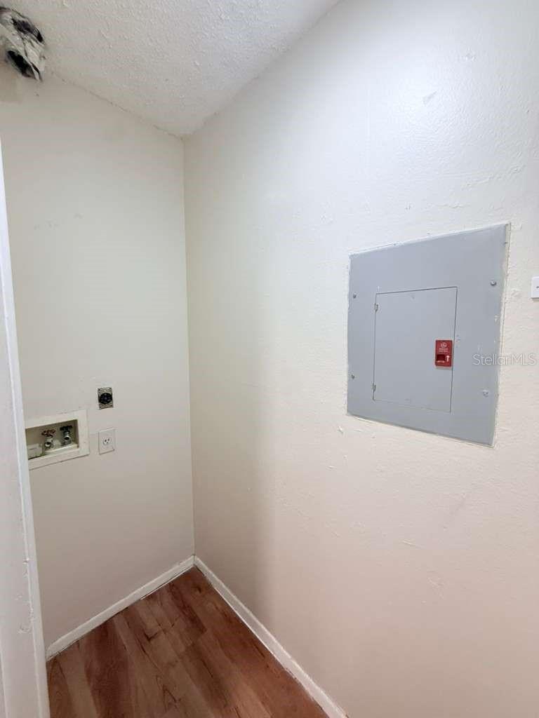 Image 13 of 21 For 315 Wymore Road 101