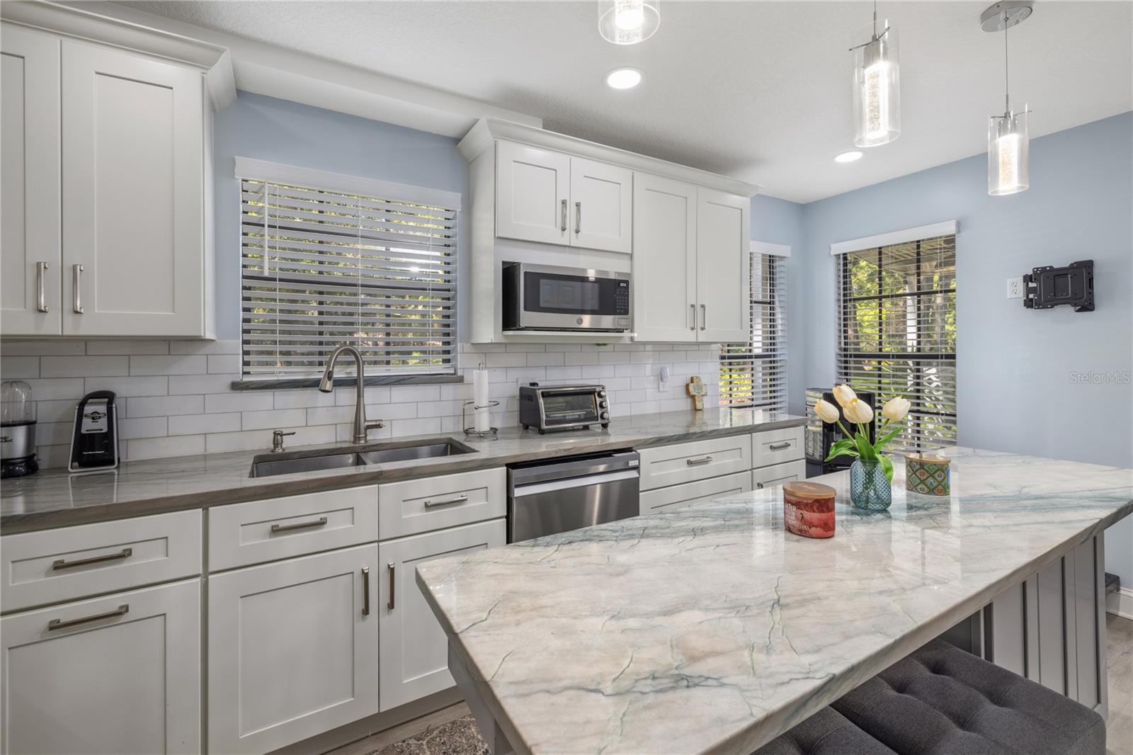 Image 16 of 45 For 938 Southridge Trail