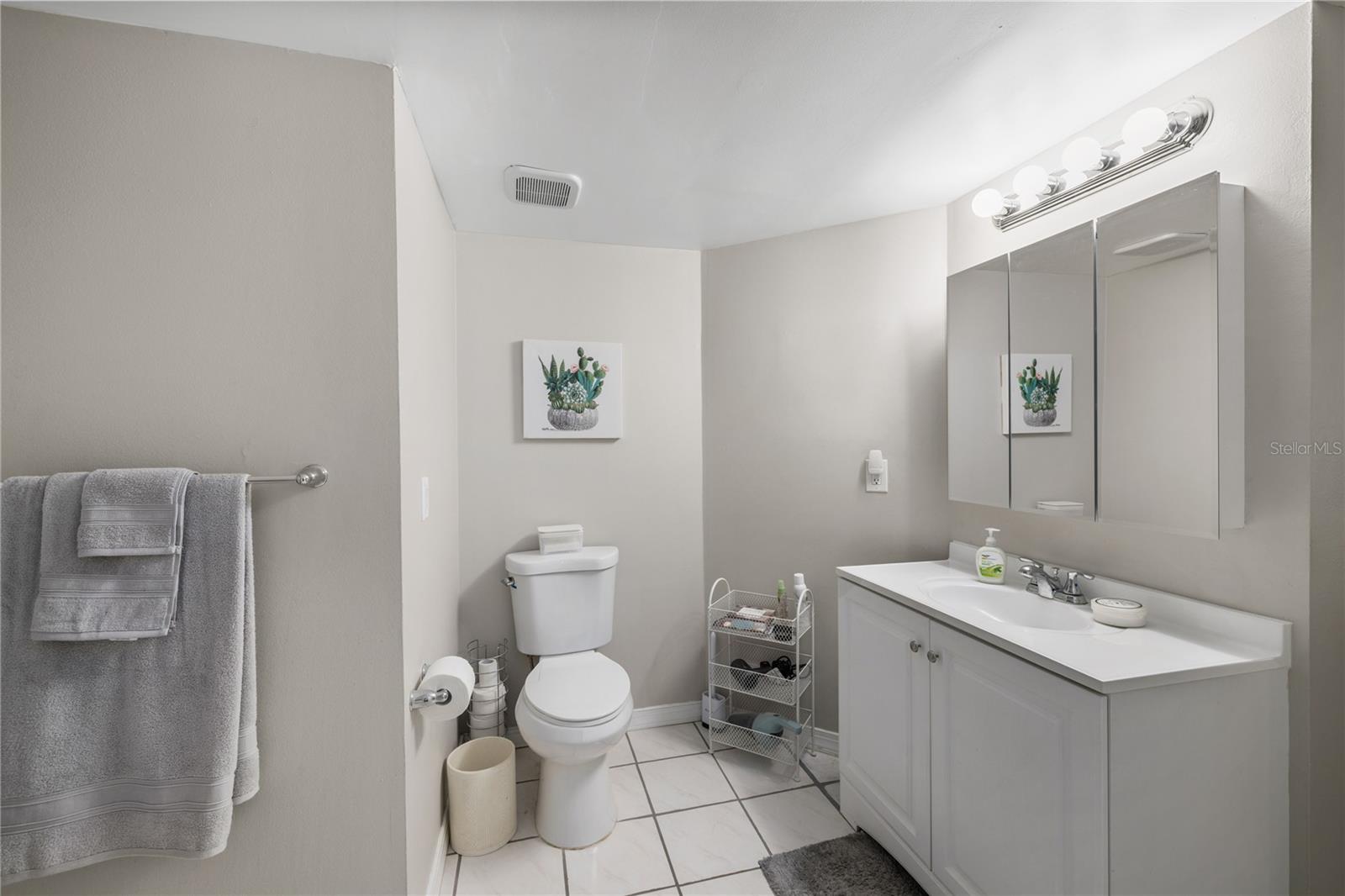 Image 27 of 45 For 938 Southridge Trail