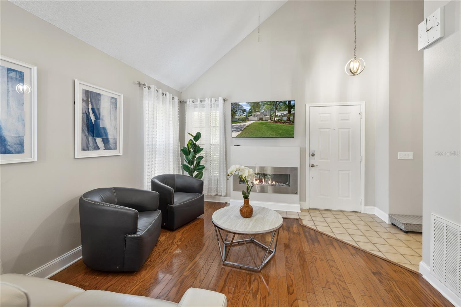 Image 3 of 45 For 938 Southridge Trail