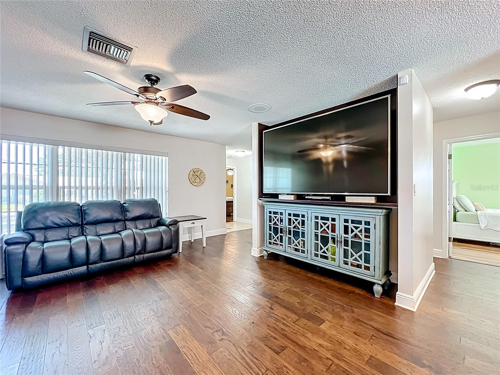 Image 18 of 54 For 1514 Lime Drive