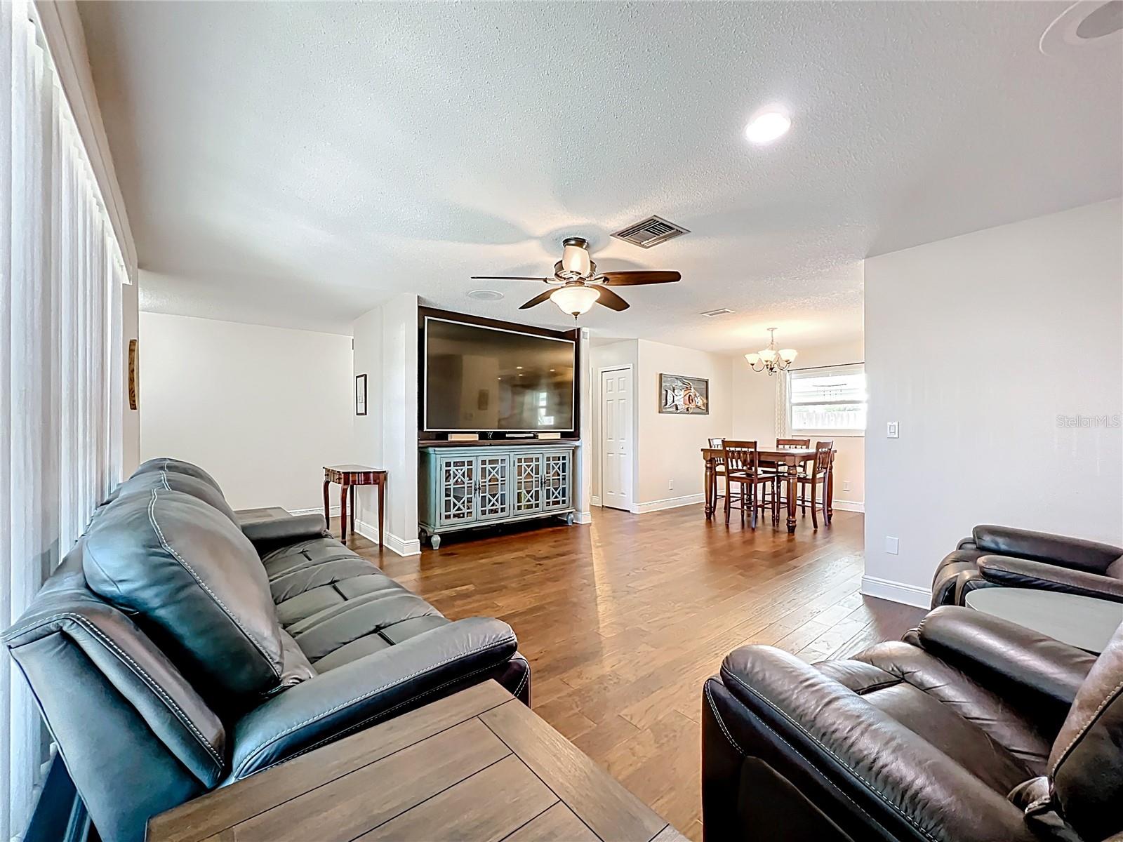 Image 19 of 54 For 1514 Lime Drive