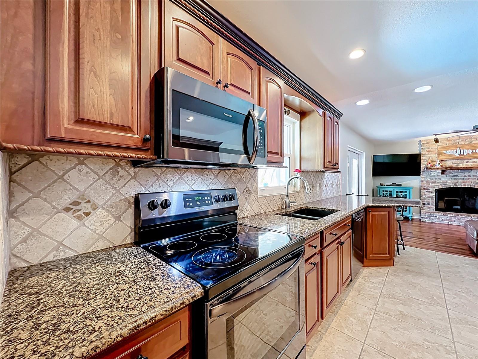 Image 23 of 54 For 1514 Lime Drive