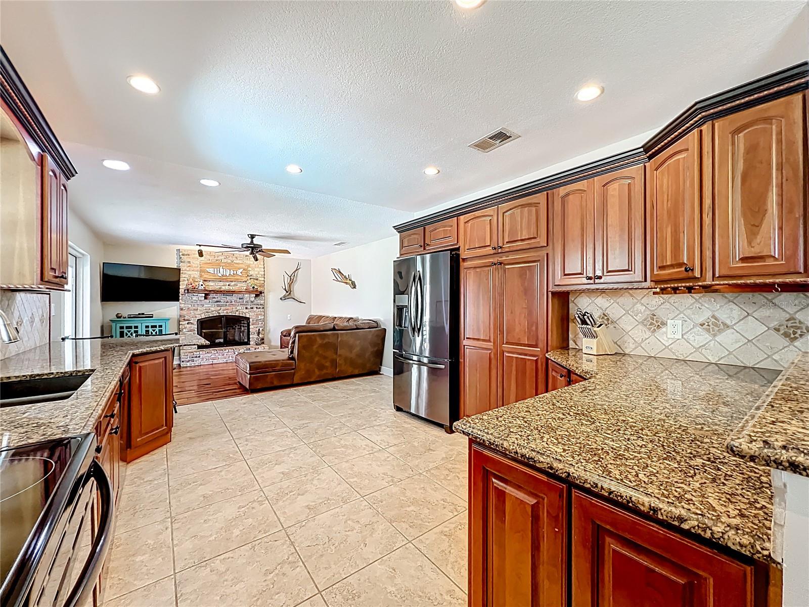 Image 3 of 54 For 1514 Lime Drive