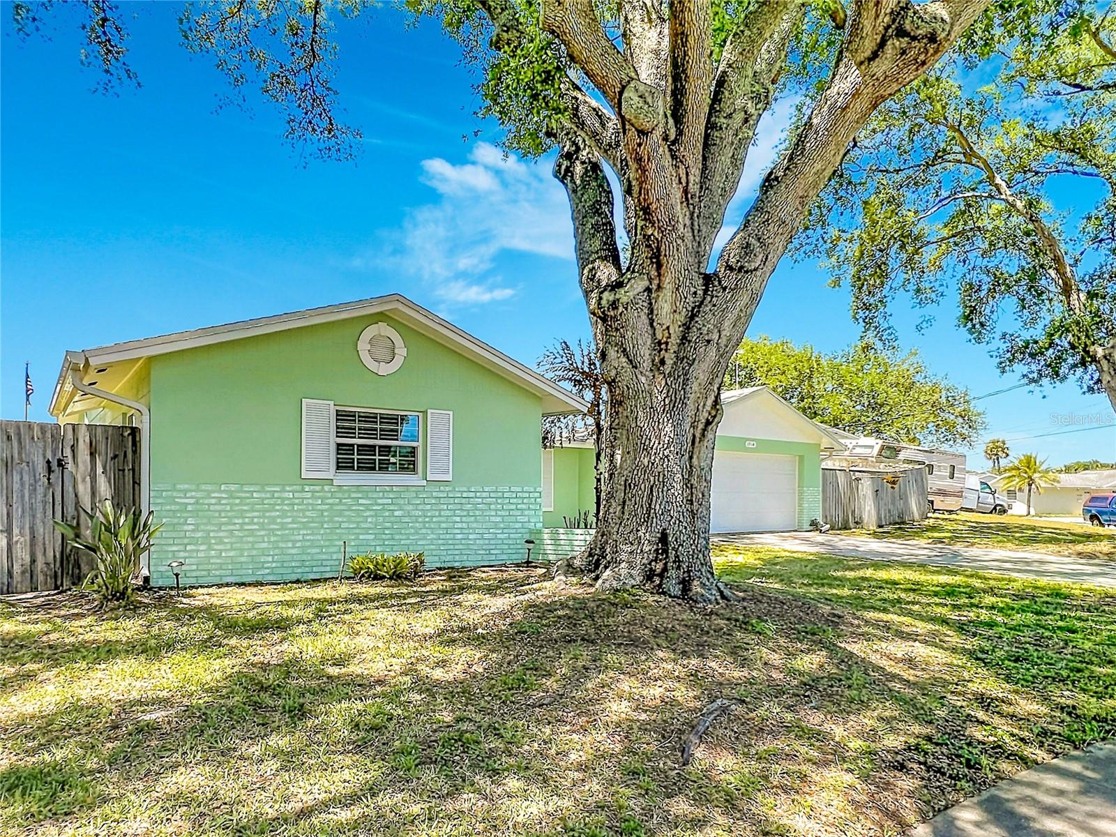 Image 7 of 54 For 1514 Lime Drive