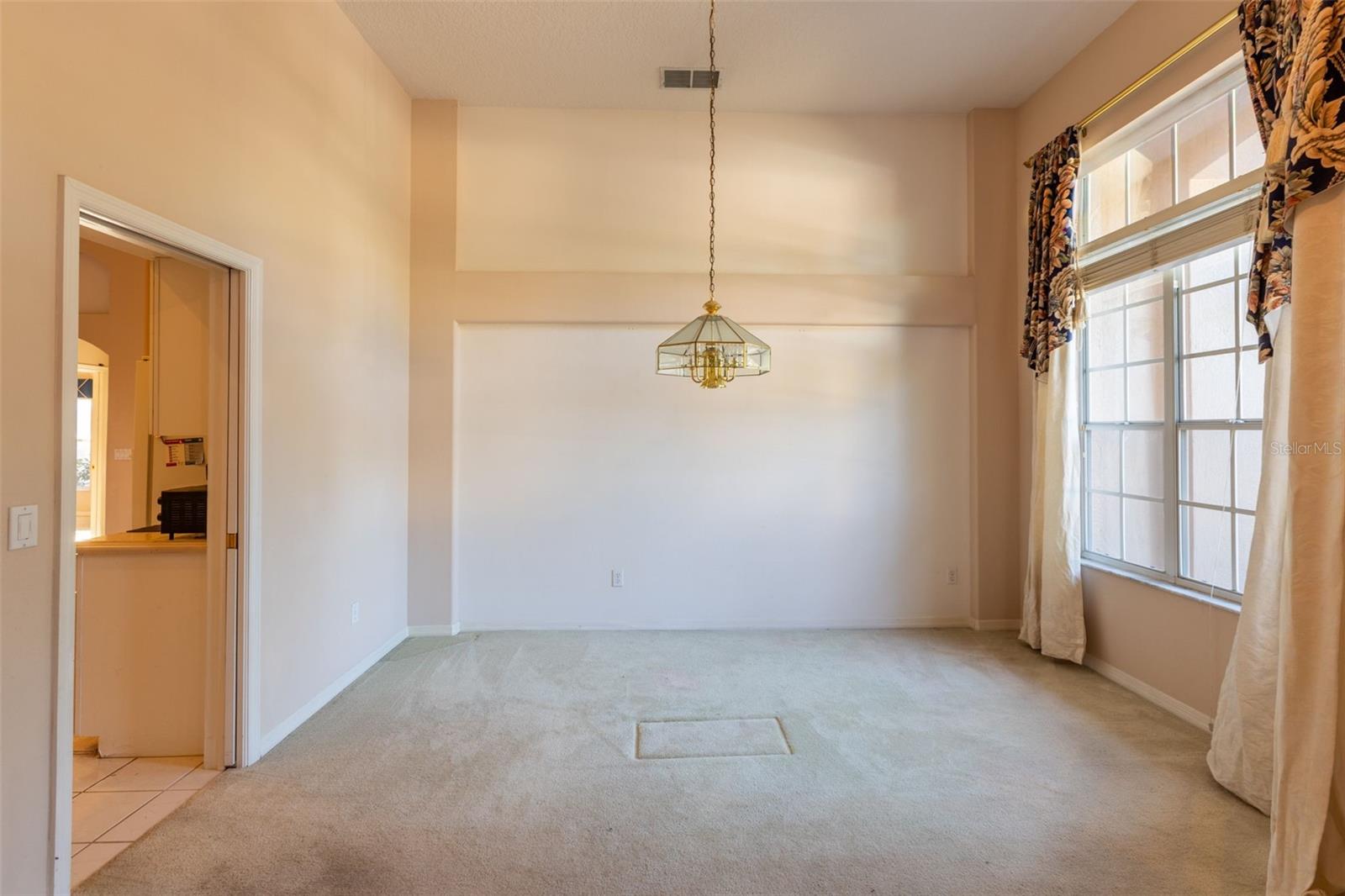 Image 7 of 64 For 497 Pickfair Terrace