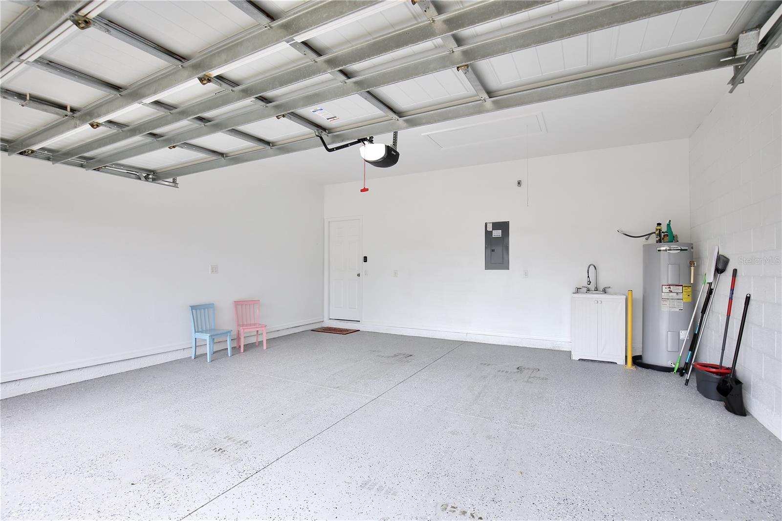 Image 21 of 26 For 8869 Atwater Loop