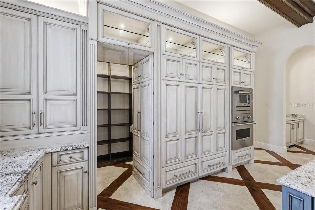 Image 7 of 27 For 4906 Aviva Garden Court