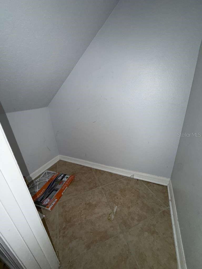 Image 10 of 30 For 3313 Wilshire Way Road