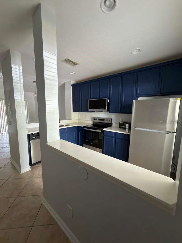 Image 3 of 30 For 3313 Wilshire Way Road