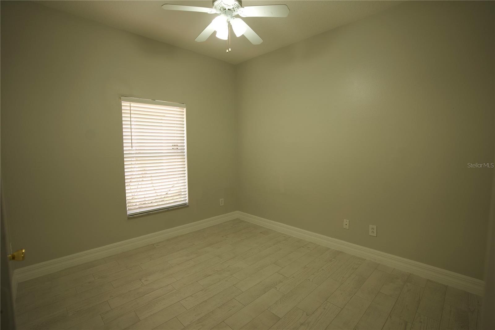 Image 16 of 33 For 14014 Eden Isle Boulevard