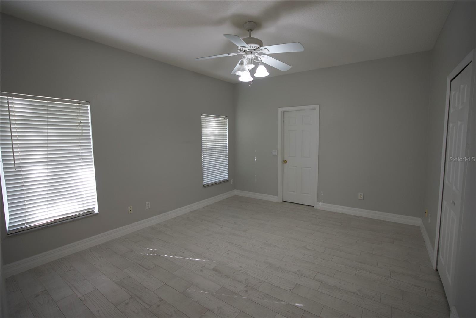 Image 18 of 33 For 14014 Eden Isle Boulevard