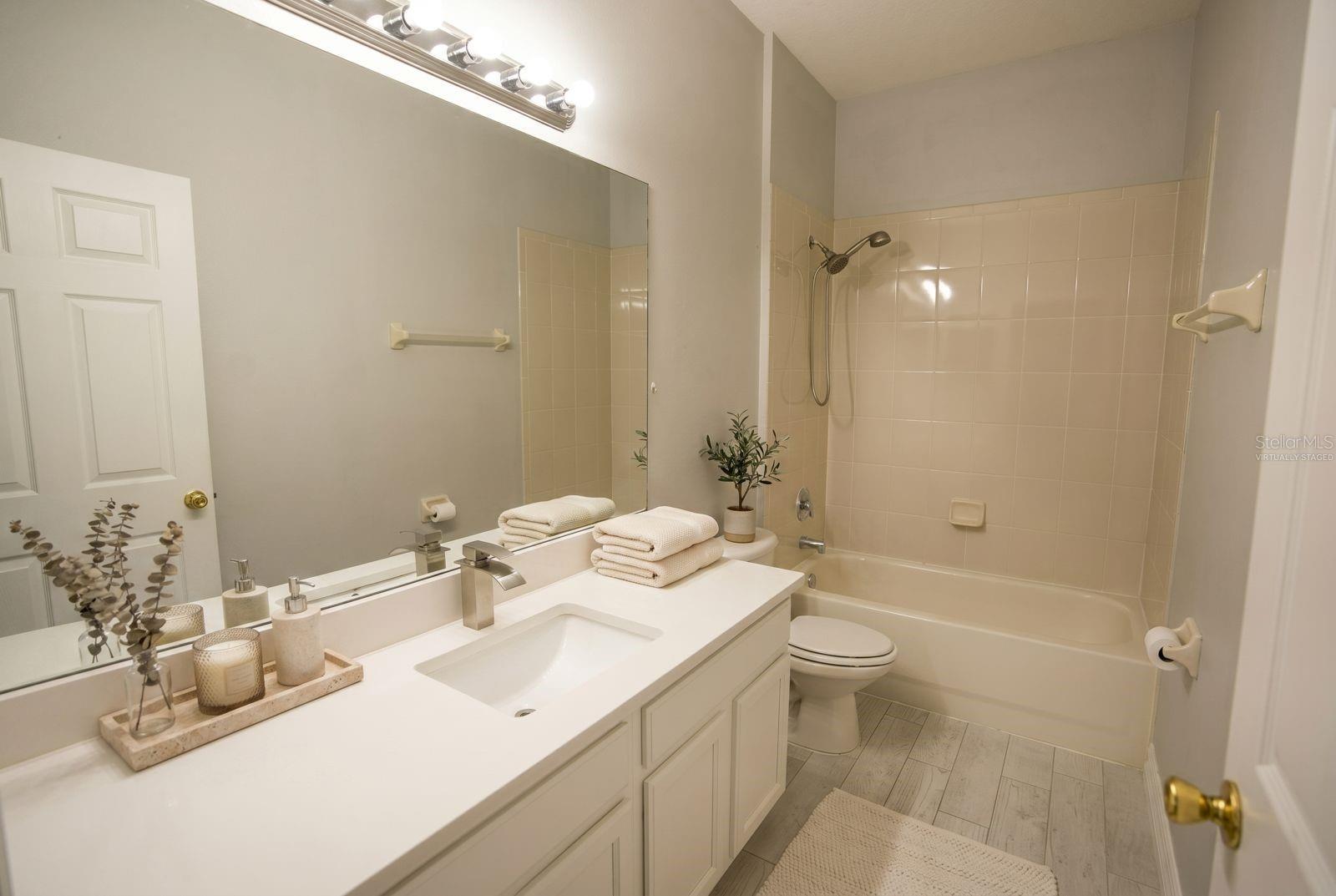 Image 26 of 33 For 14014 Eden Isle Boulevard