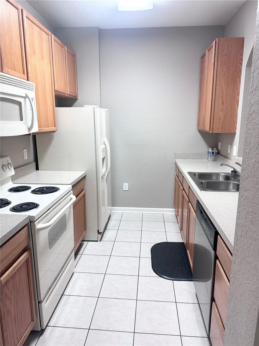 Image 8 of 16 For 6240 Contessa Drive 104