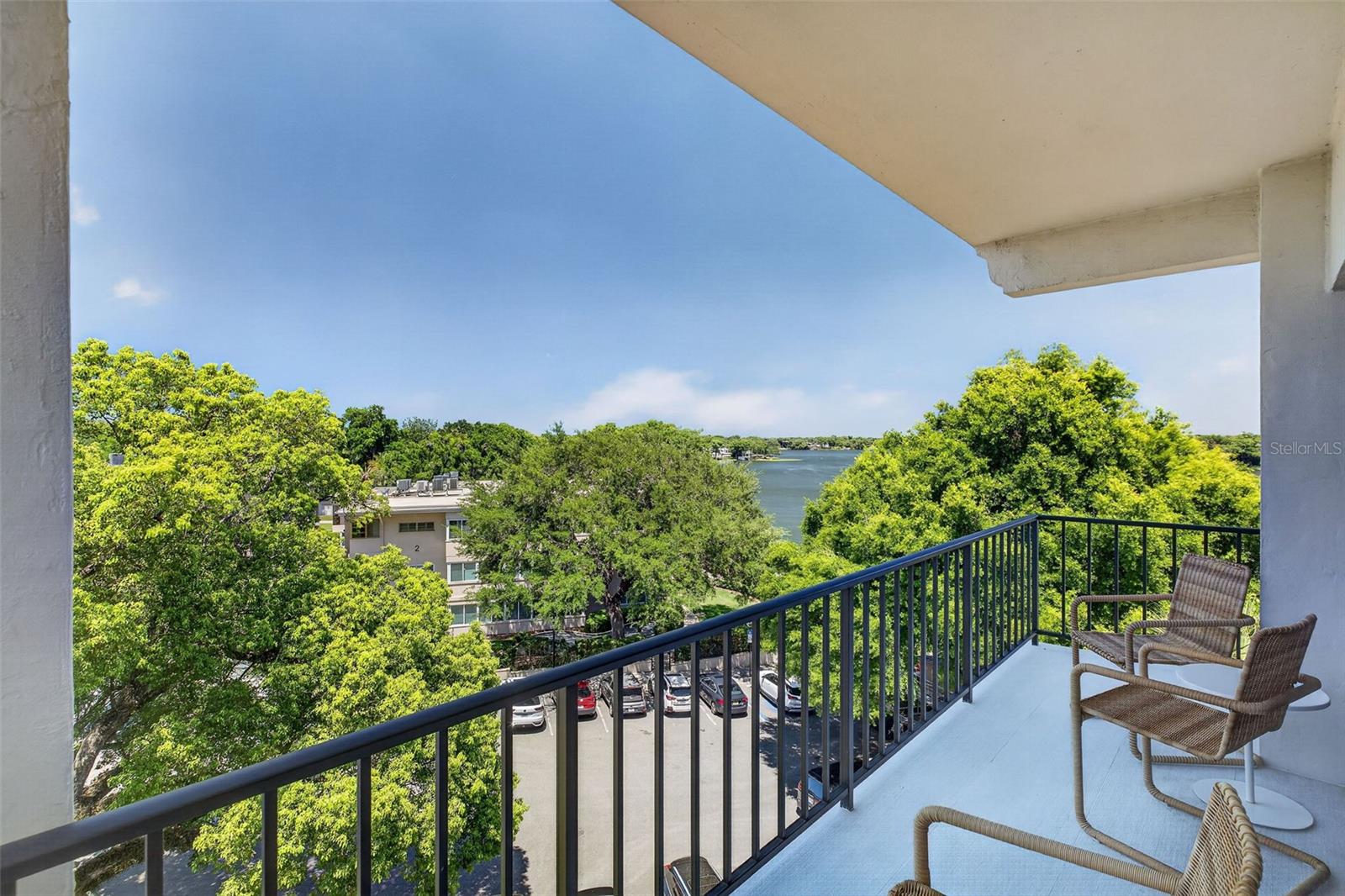 Image 10 of 58 For 106 Interlachen Avenue 518