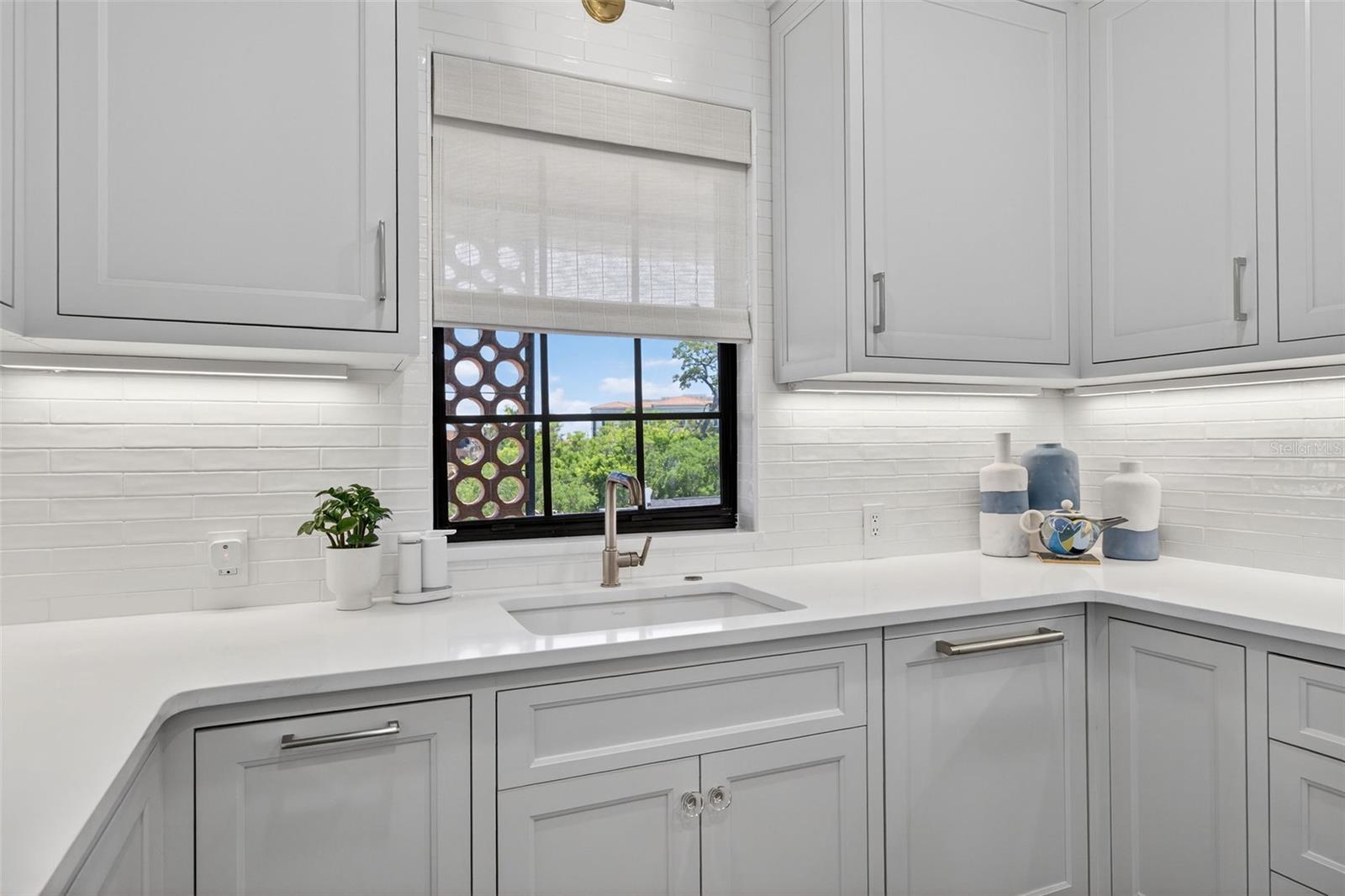 Image 25 of 58 For 106 Interlachen Avenue 518