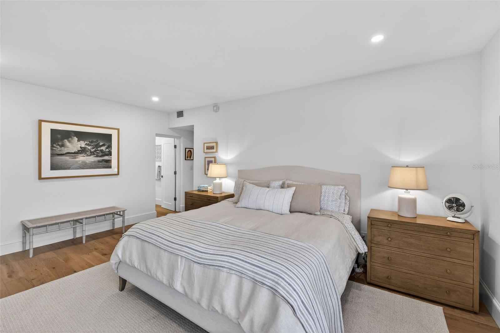 Image 29 of 58 For 106 Interlachen Avenue 518