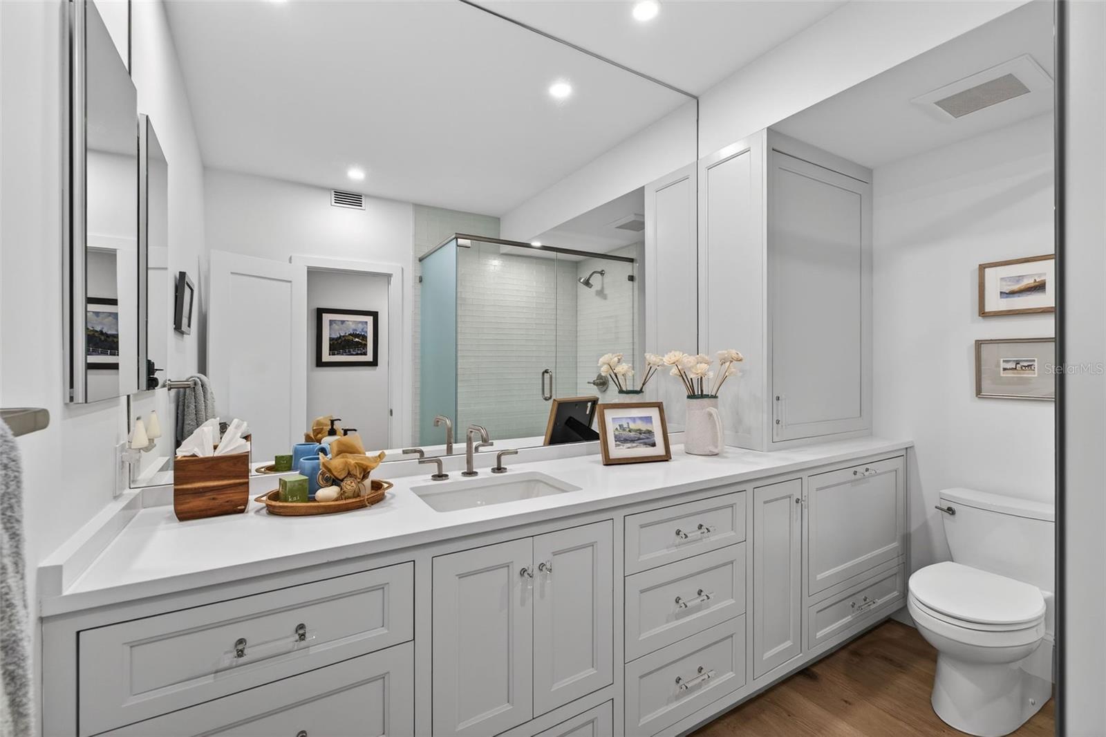 Image 40 of 58 For 106 Interlachen Avenue 518