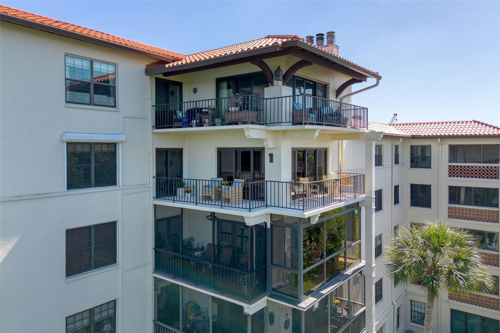 Image 47 of 58 For 106 Interlachen Avenue 518