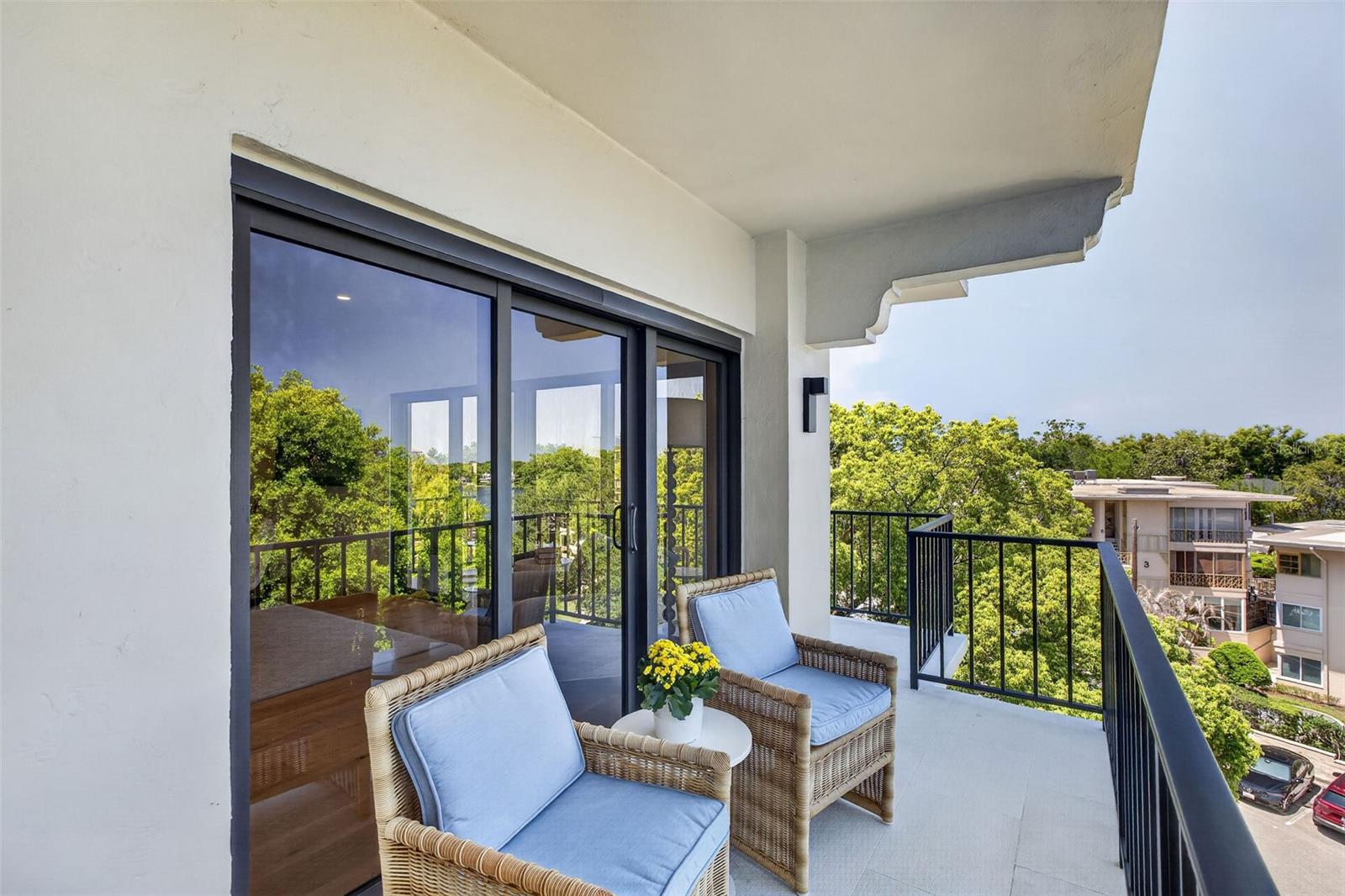 Image 9 of 58 For 106 Interlachen Avenue 518