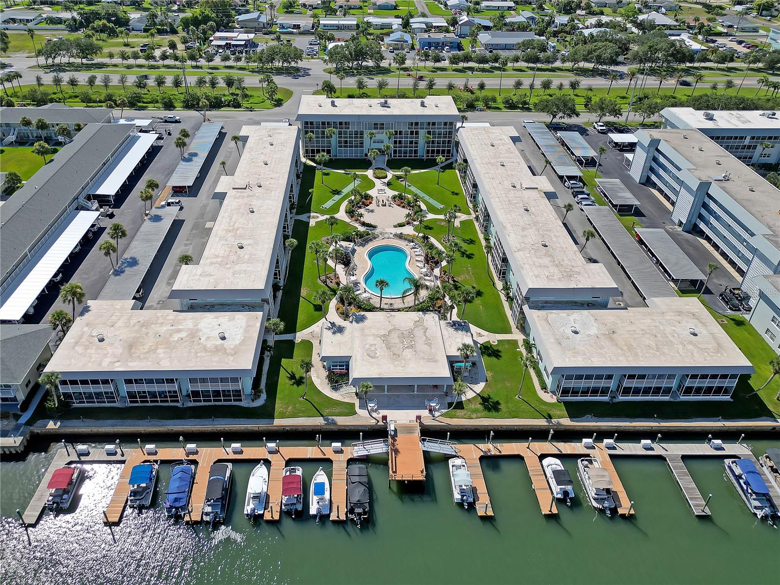 Image 18 of 24 For 325 Causeway  D104