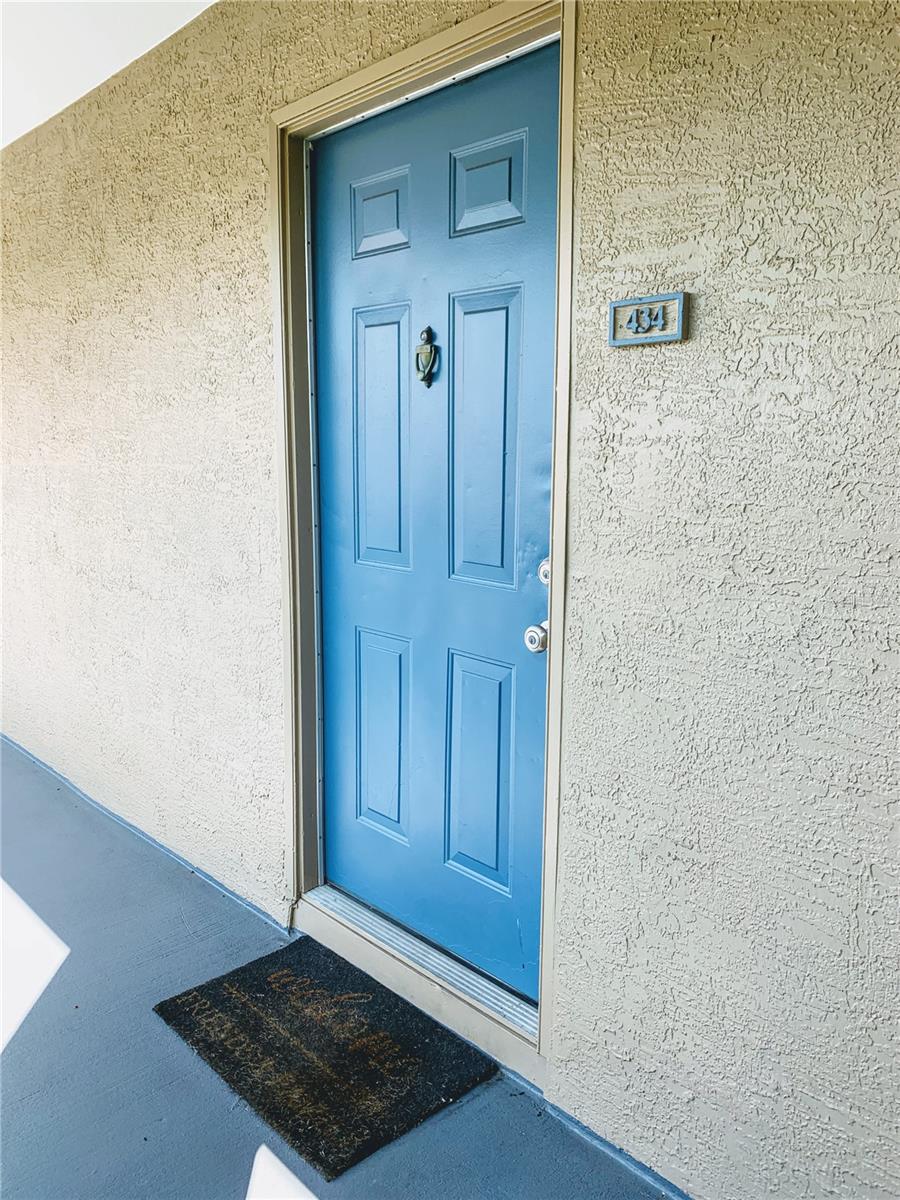 Image 3 of 10 For 7330 Westpointe Boulevard 434