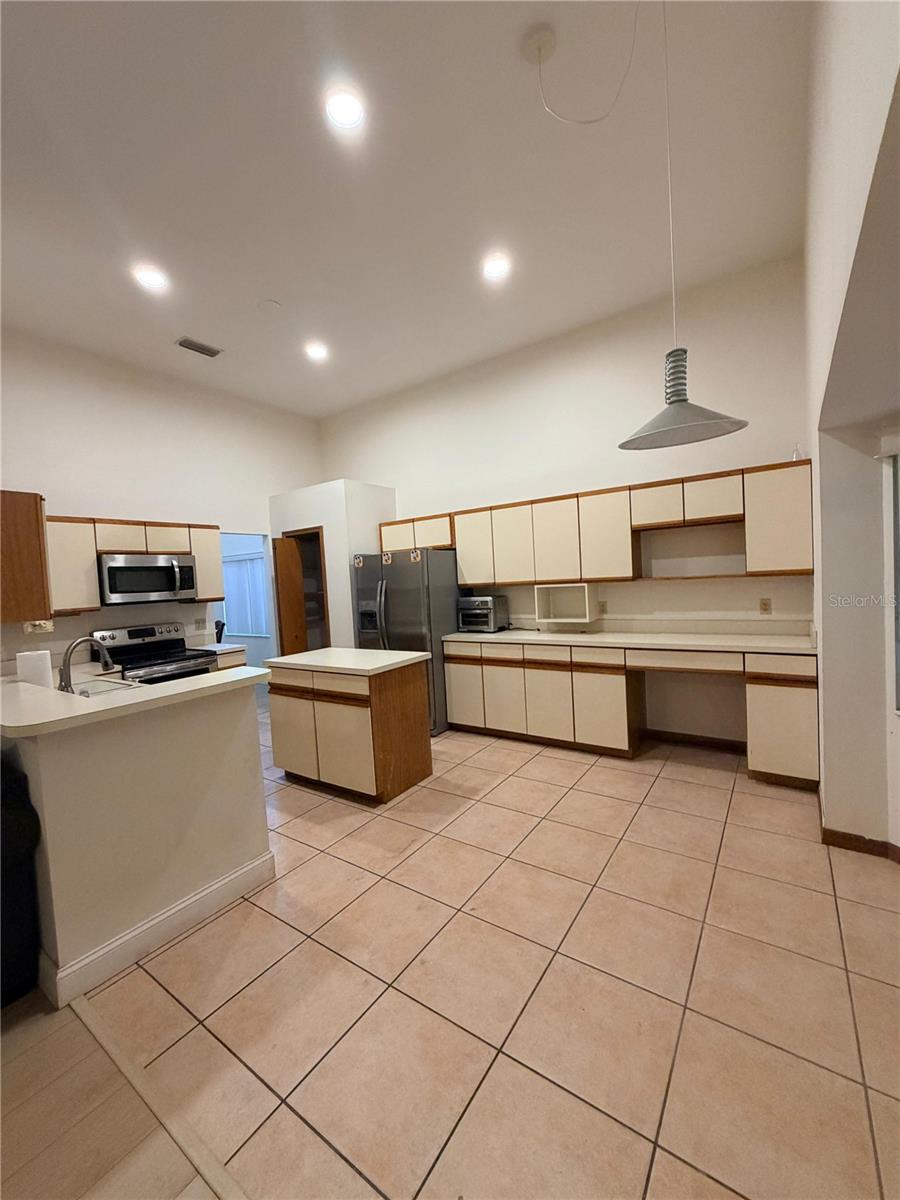 Image 5 of 11 For 4207 Arbor Oaks Court