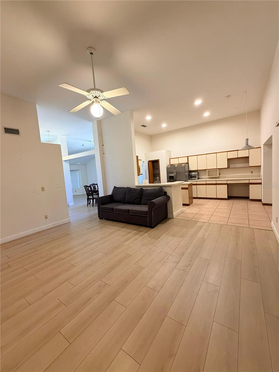 Image 8 of 11 For 4207 Arbor Oaks Court