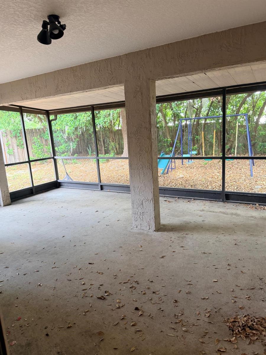 Image 9 of 11 For 4207 Arbor Oaks Court