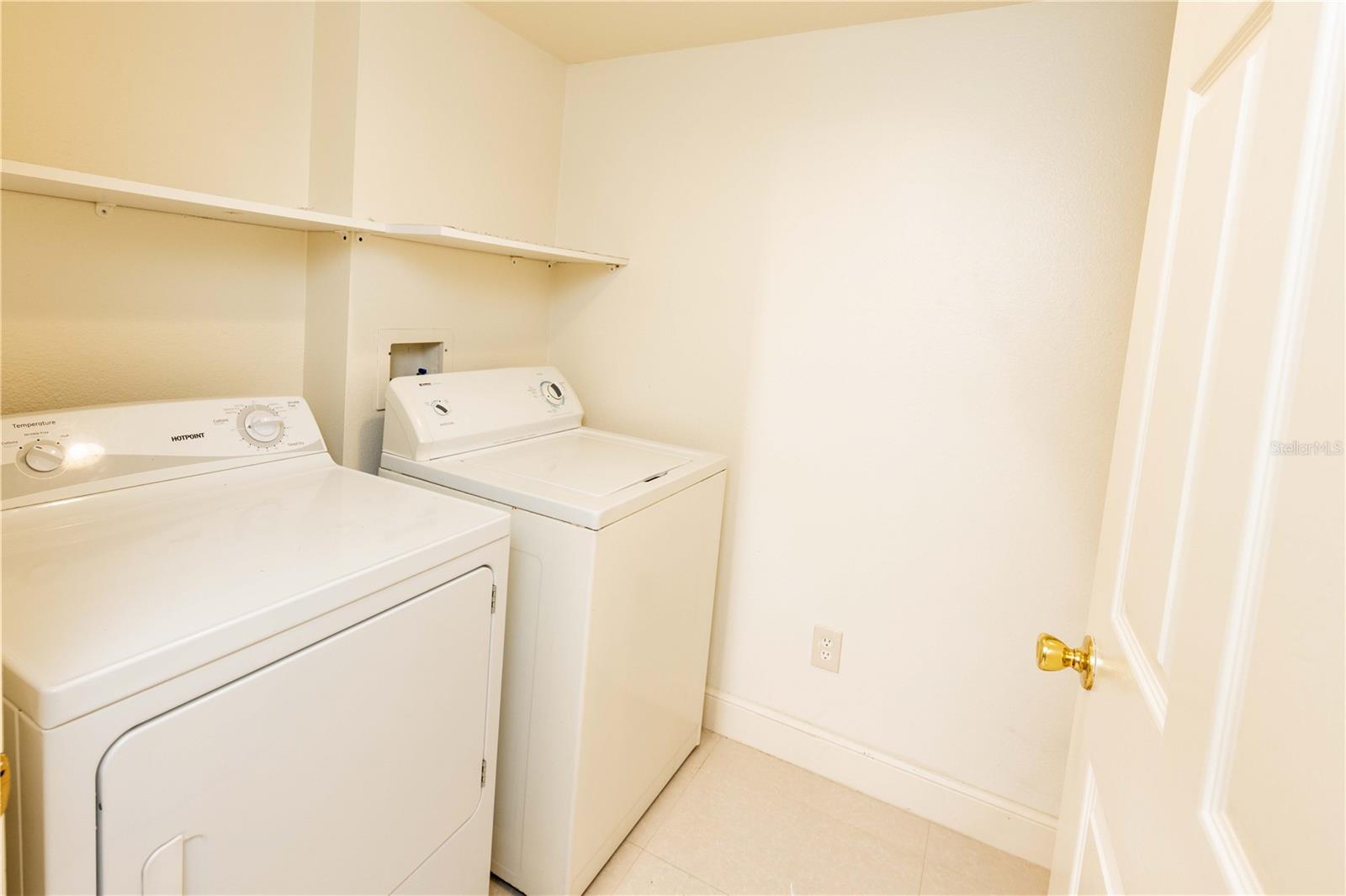 Image 11 of 36 For 738 Crest Pines Drive 714